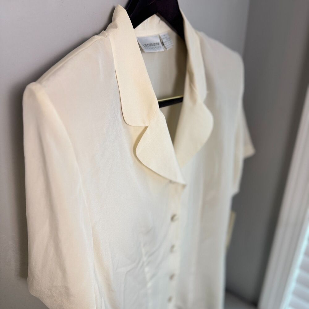 Claiborne Collection Blouse Women's 12 100% Silk Button Up Career Top - Picture 2 of 6